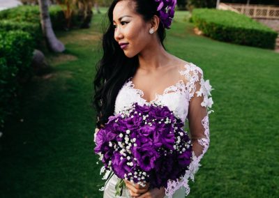 Nhu holding her wedding bouquet